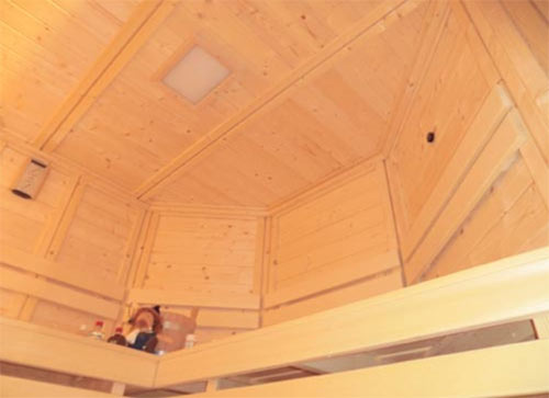 Sauna mit Dachrahmenschräge