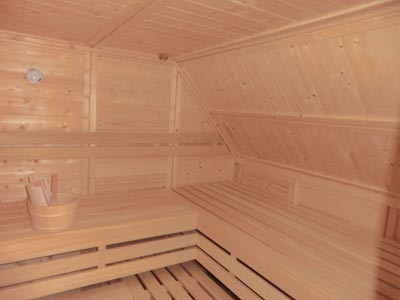 Dachschrgen-Sauna